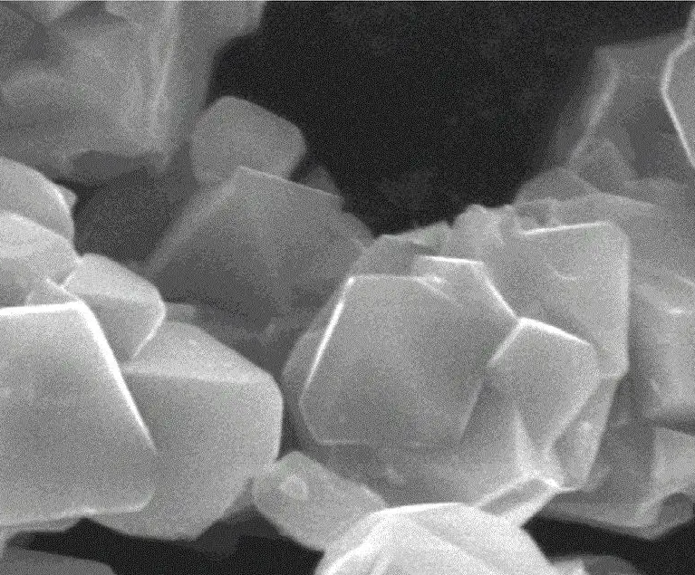 碲化銦晶體 indium elluride crys<<<l In2Te3